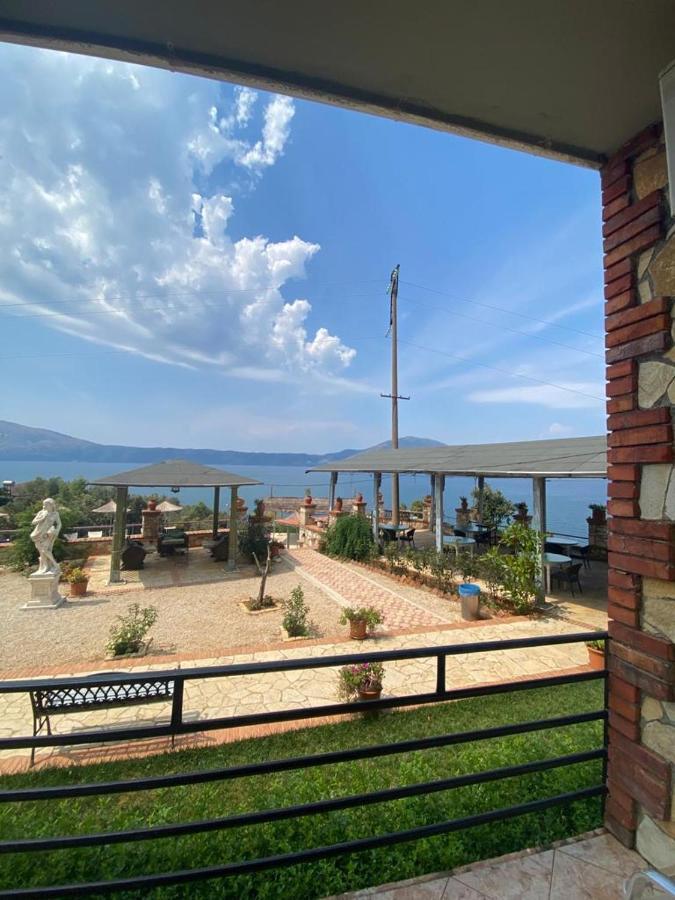Hotel "San Saena " Radhimë Exteriér fotografie