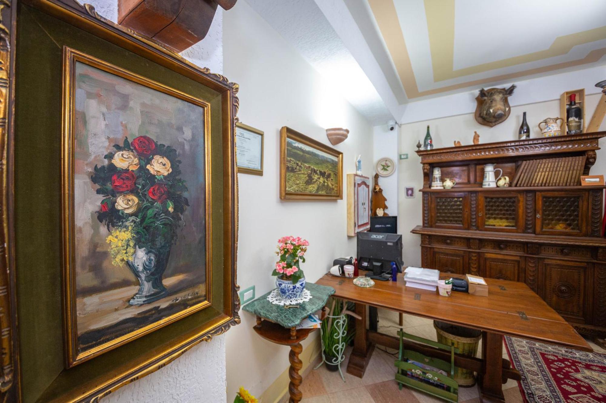 Hotel "San Saena " Radhimë Exteriér fotografie