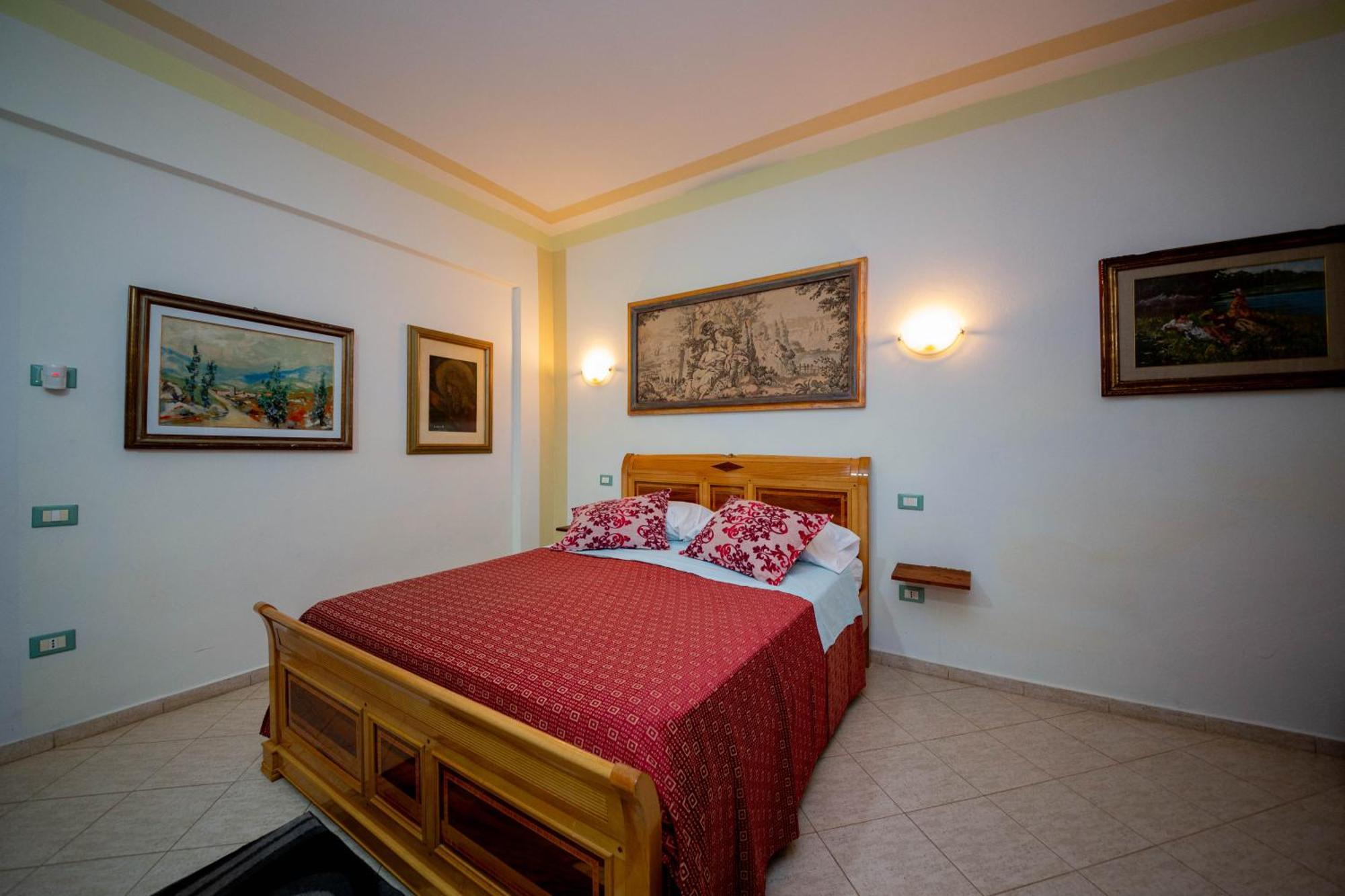 Hotel "San Saena " Radhimë Exteriér fotografie