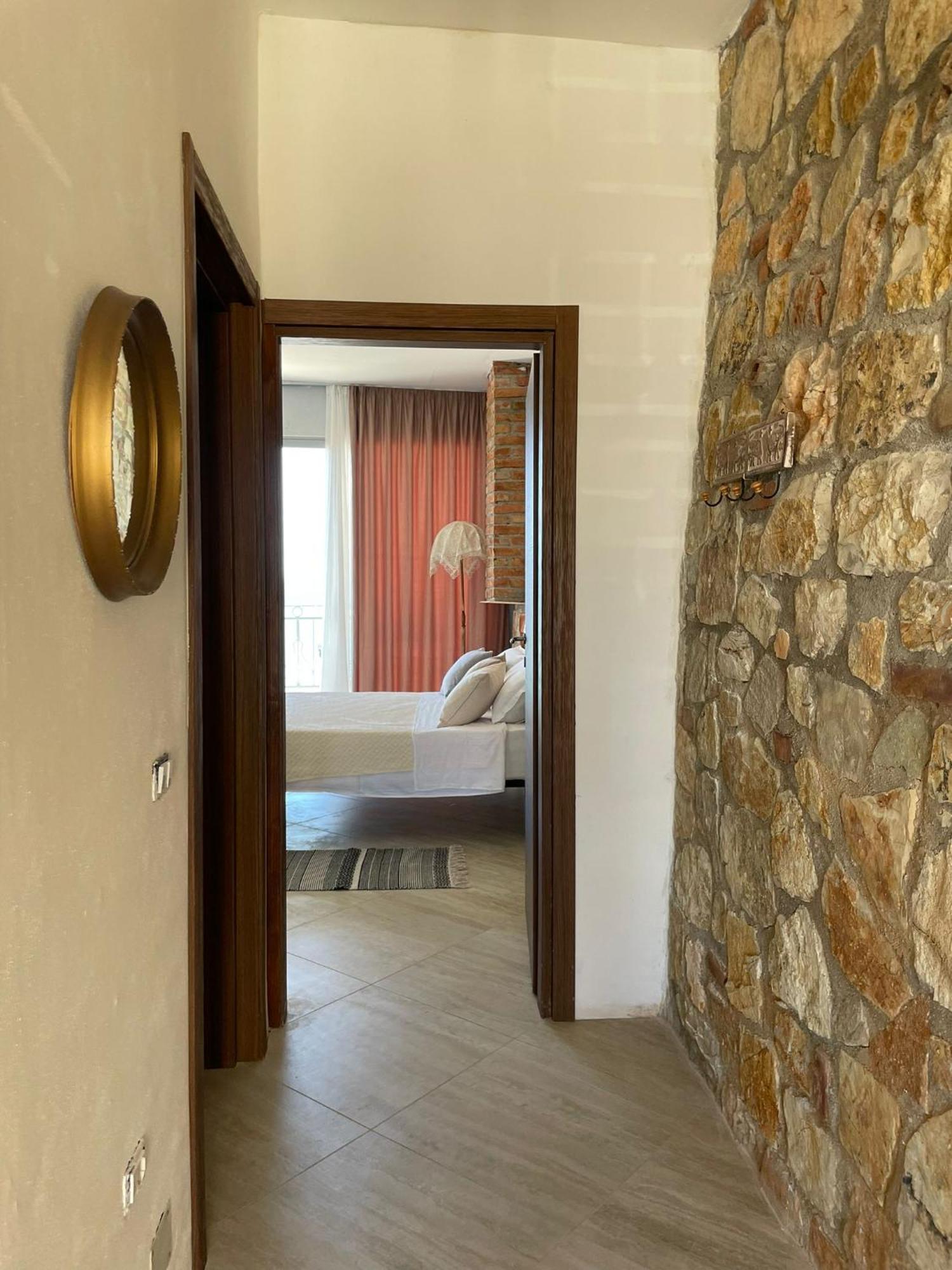 Hotel "San Saena " Radhimë Exteriér fotografie