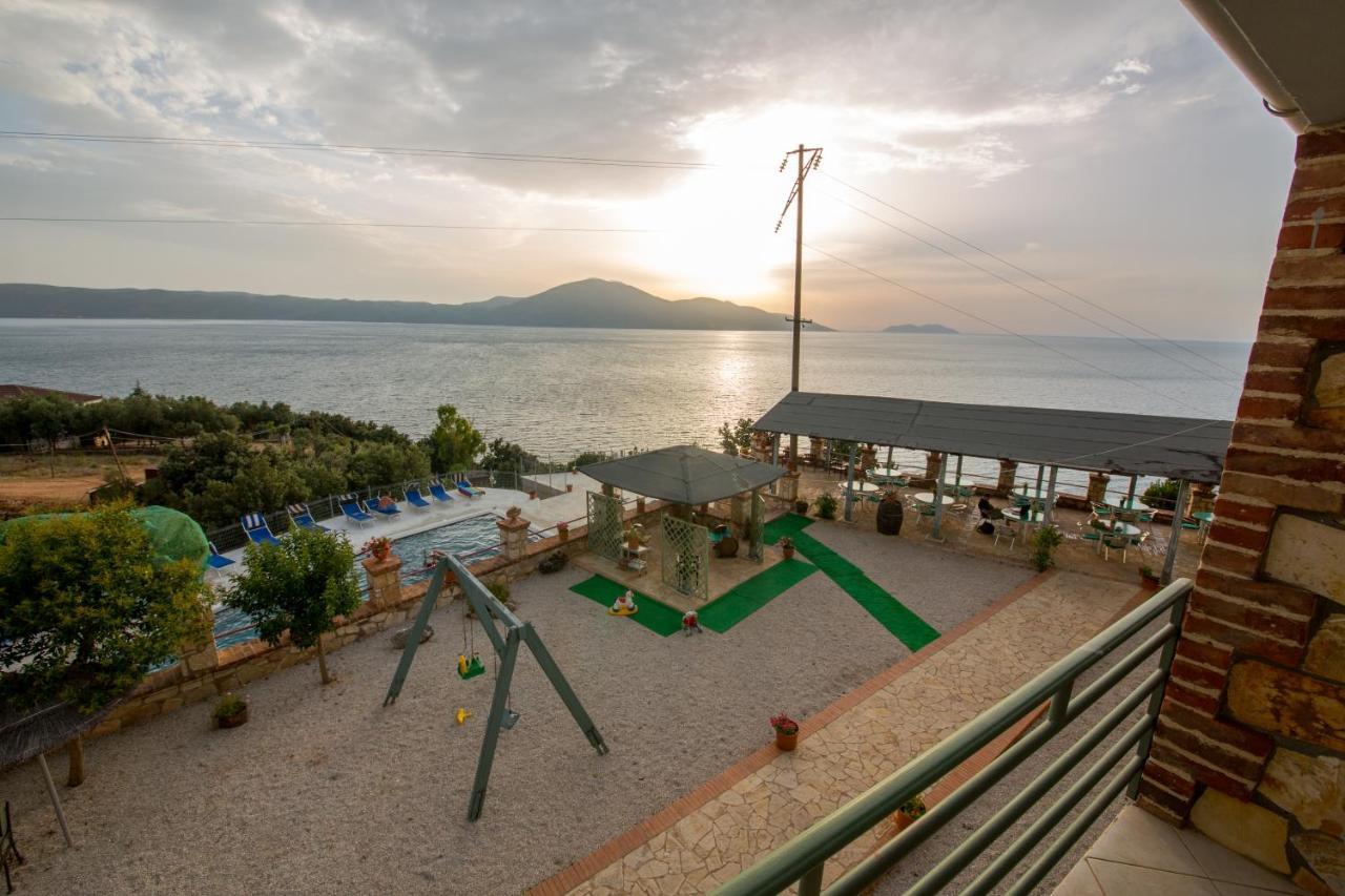 Hotel "San Saena " Radhimë Exteriér fotografie