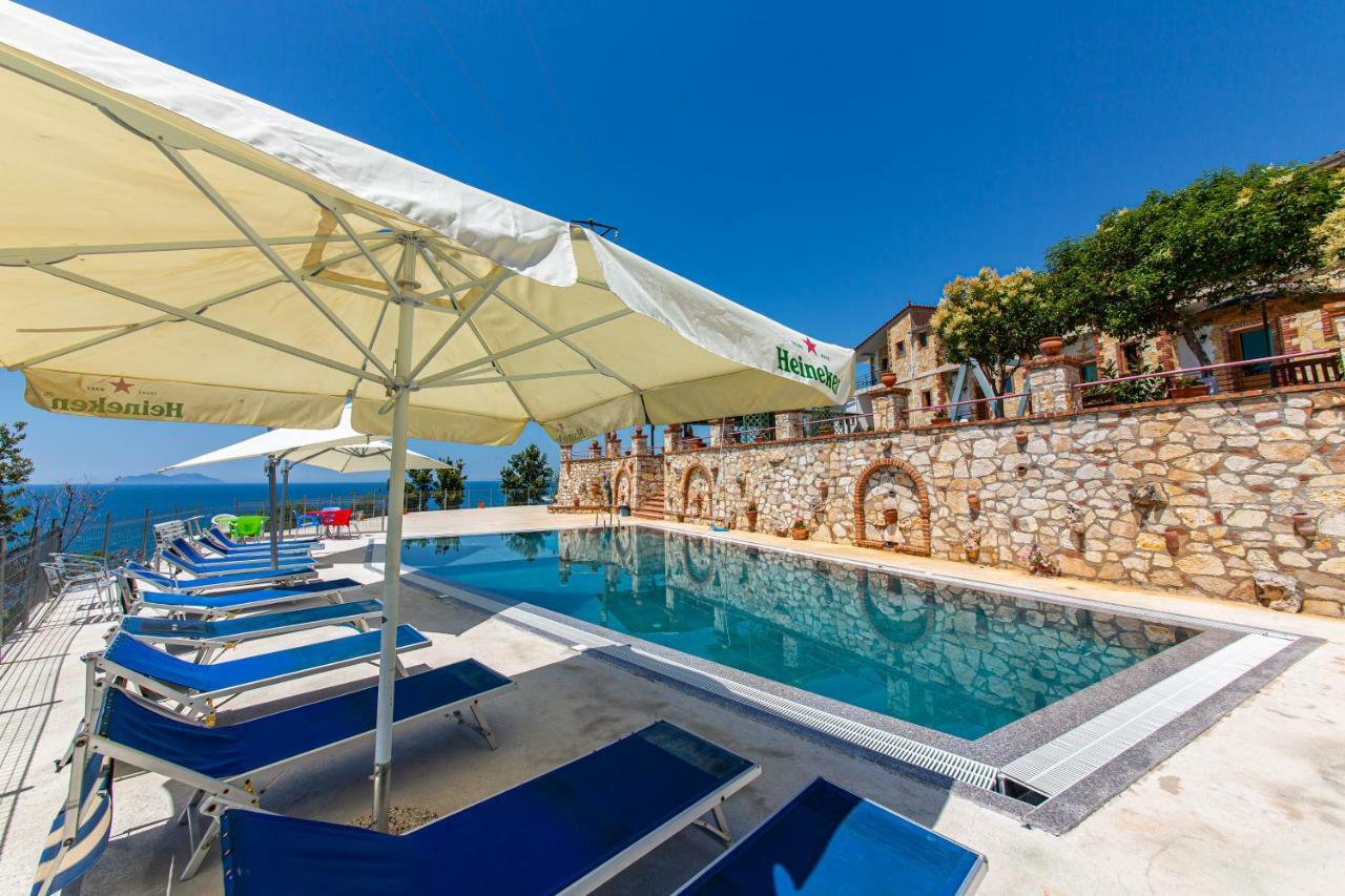 Hotel "San Saena " Radhimë Exteriér fotografie
