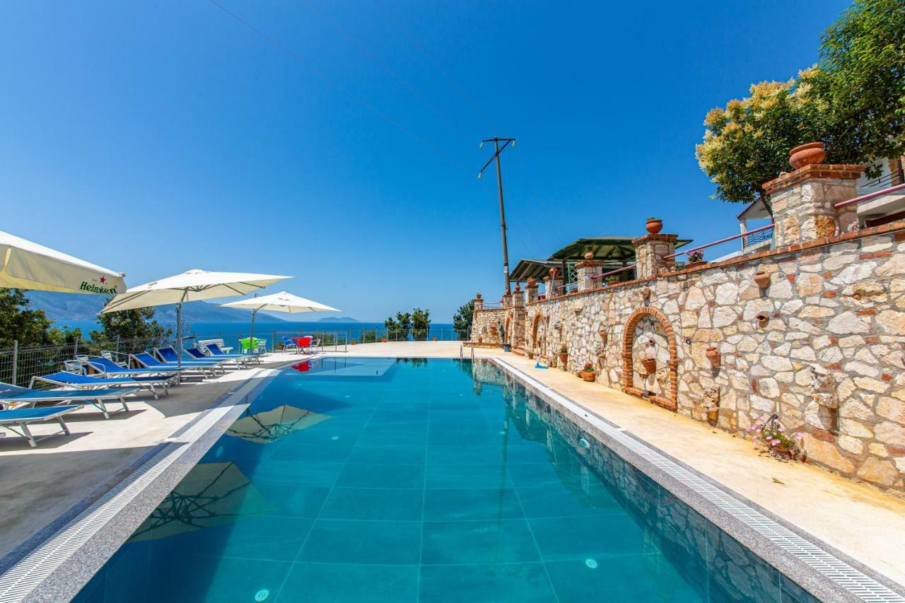 Hotel "San Saena " Radhimë Exteriér fotografie